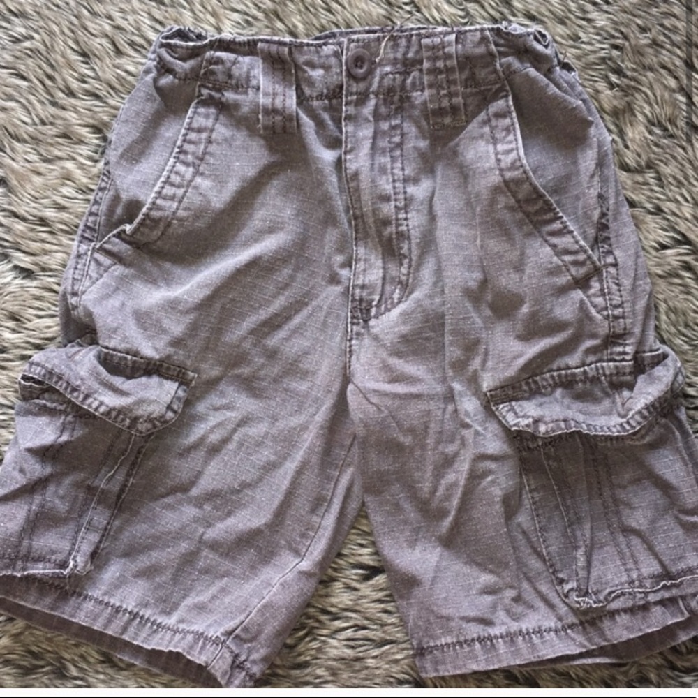 PD & C rustic vintage faded look gray color boy’s cargo shorts size 5